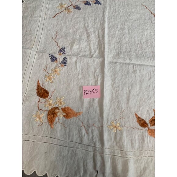 Vintage Embroidered Floral Linen Tablecloth Scalloped Edge 23"x23" - Picture 11 of 11